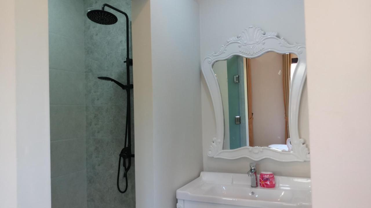 Villa Bouathong Hotels Луанг Прабанг Екстериор снимка