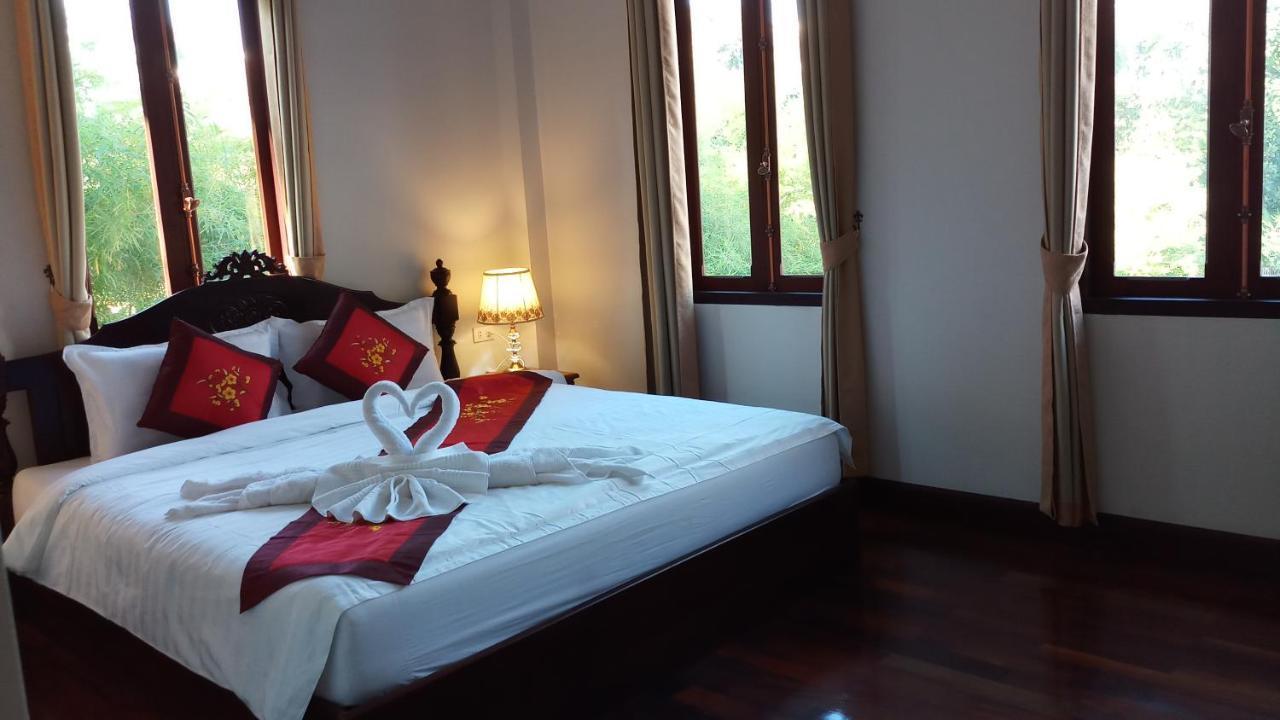 Villa Bouathong Hotels Луанг Прабанг Екстериор снимка