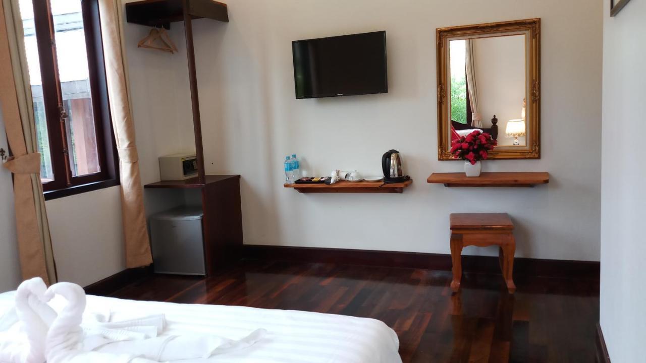Villa Bouathong Hotels Луанг Прабанг Екстериор снимка