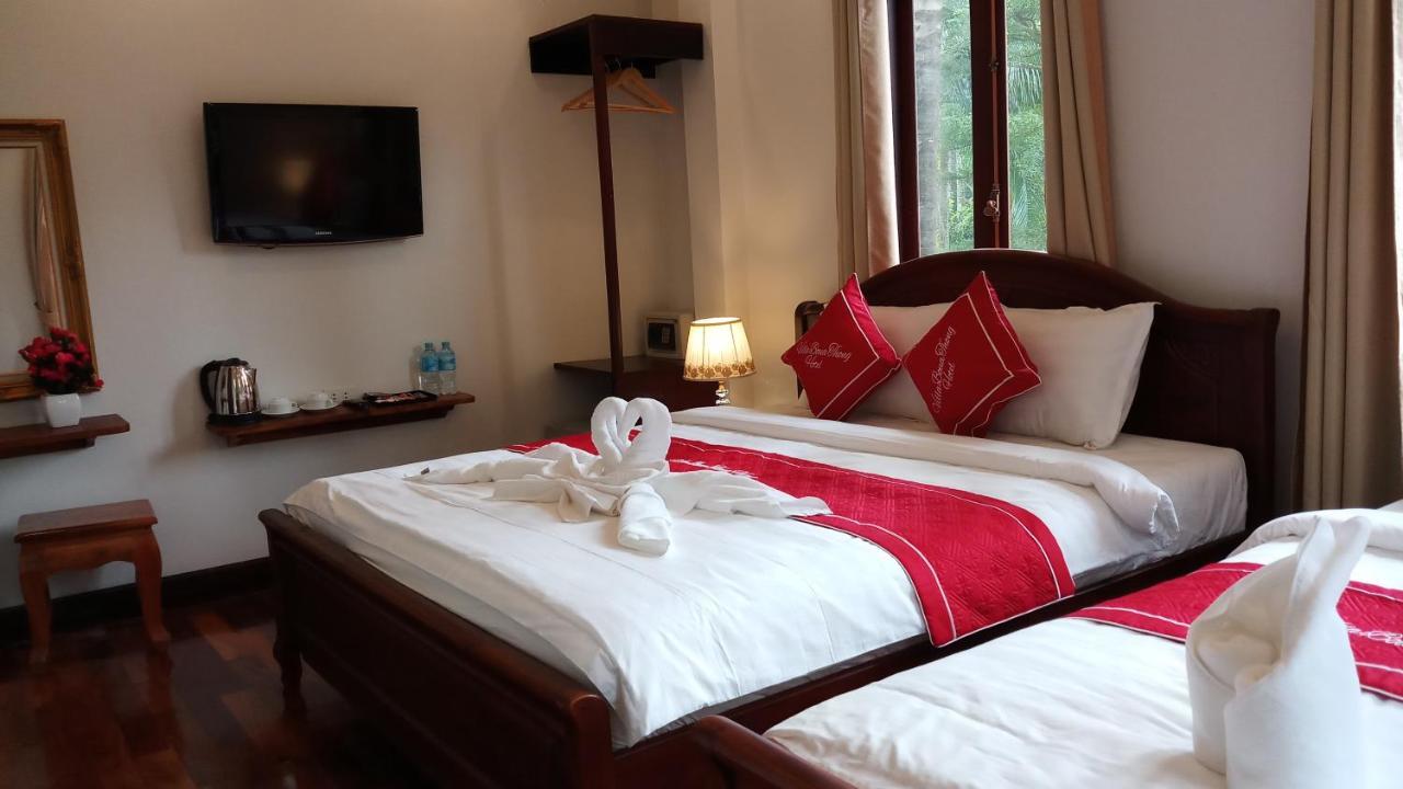Villa Bouathong Hotels Луанг Прабанг Екстериор снимка